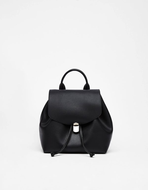 Backpack with metal fastener - Image 9